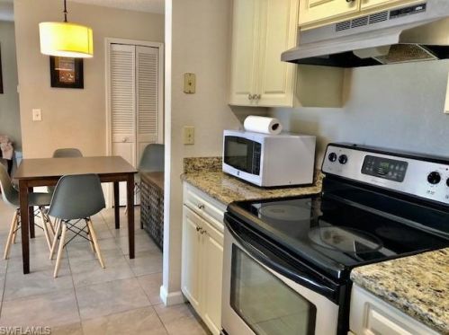 2550 Alafaya Trl, Orlando FL  12107-3607 exterior