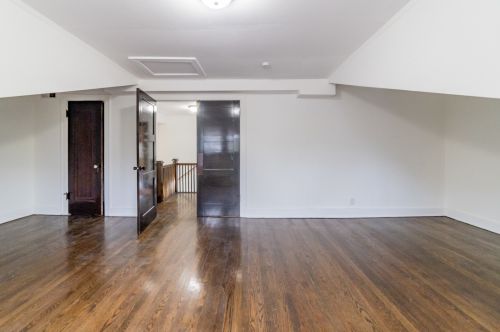 7225 Bennett Ave, Chicago IL  60649-2905 exterior