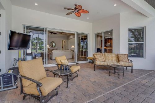 7635 Cottesmore Dr, Naples FL 34113-3179 exterior