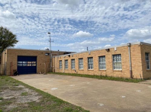 4114 Frank St, Dallas TX  75210-2018 exterior