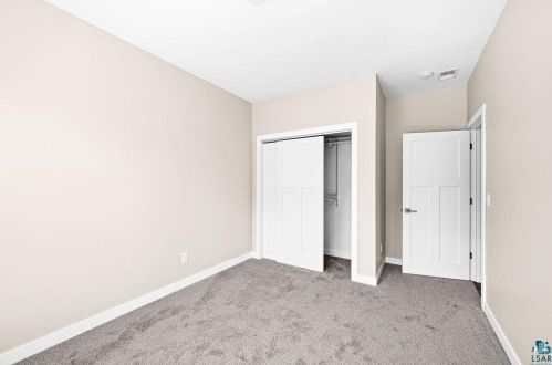 4063 Ugstad Rd, Duluth MN 55811-3621 exterior