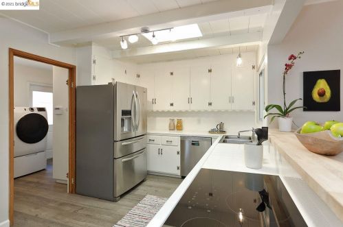 1060 Overlook Rd, Berkeley CA 94708-1712 exterior