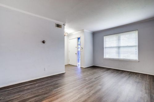 8616 Charing Cross Ln, Dallas, TX 75238-3810