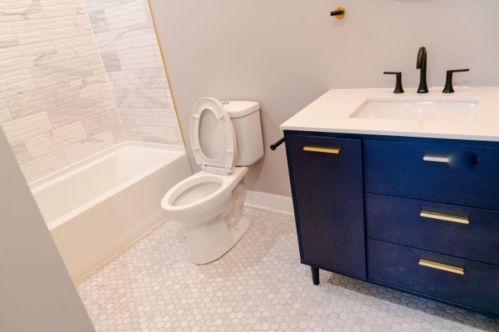 1059 Kedvale Ave, Chicago IL 60629-5108 exterior