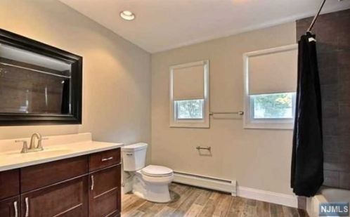 182 Madison Ave, Cresskill NJ 07626-1308 exterior