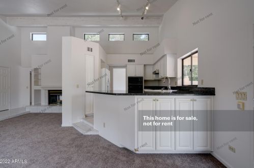 11001 11th St, Phoenix AZ 85020-5825 exterior