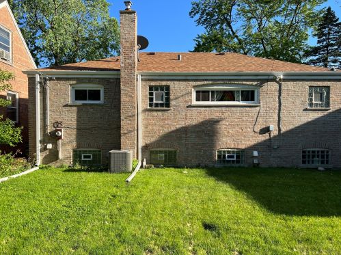 161 146 St, Chicago IL 60827-2715 exterior