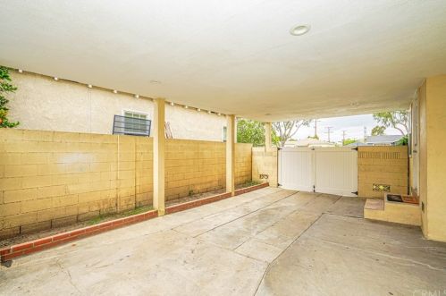 16406 Pimenta Ave, Bellflower CA 90706-5142 exterior