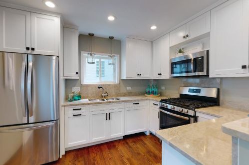 273 Berkley Ave, Elmhurst IL 60126-3167 exterior