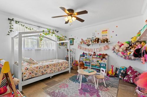 5290 Hawthorn Wood Way, Naples FL 34116-5017 exterior