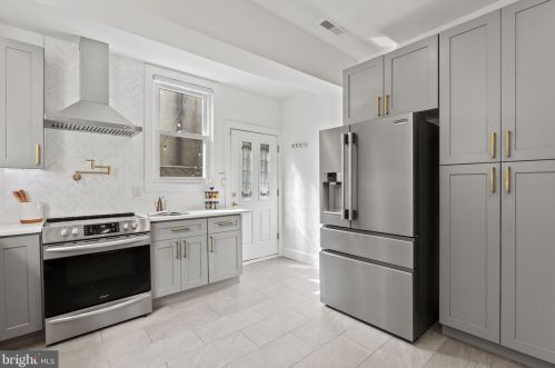 1500 1st St, Washington DC 20024-3420 exterior