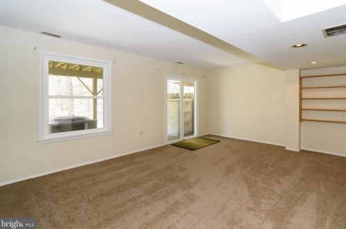 8016 Branch Wood Ct, Ellicott MD 21043-6937 exterior