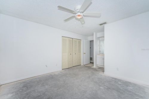 8519 Misty Riv Ct, Tampa FL 33637-4915 exterior