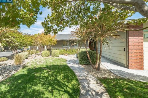 1501 Criquet Ct, Concord, CA 94518-3849