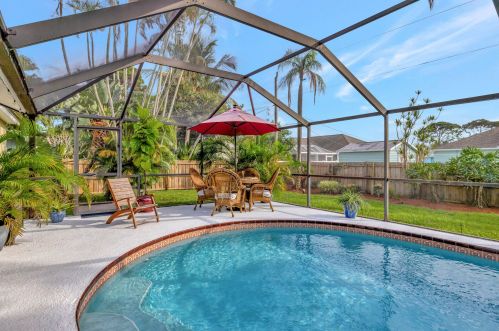 2332 Gillette Ave, Fort Pierce FL  34952-7432 exterior