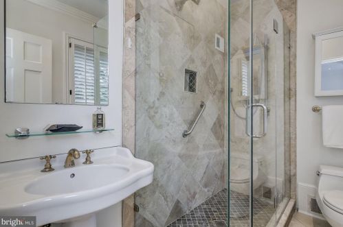 4625 Charleston Ter, Washington DC  20007-1912 exterior