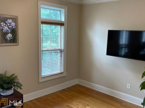 6436 Chariot St, Atlanta GA 30328-4298 exterior