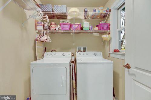 85 Midway Farms Ln, Lancaster PA 17602-2670 exterior