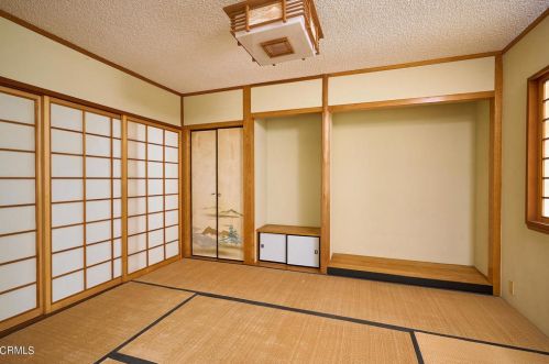 1540 Joanne Ct, Oxnard CA exterior