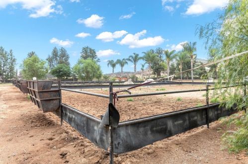 19030 Santa Rosa Mine Rd, Perris CA 92570-7769 exterior