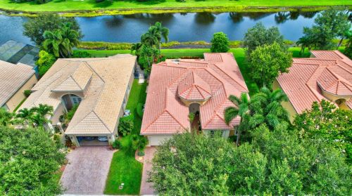 7096 Corning Cir, Boynton Beach FL 33437-3986 exterior
