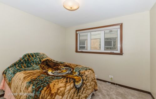 5146 Nordica Ave, Chicago IL 60638-1017 exterior