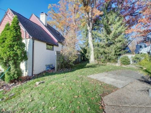 6 Dogwood Ter, Livingston NJ 07039 exterior