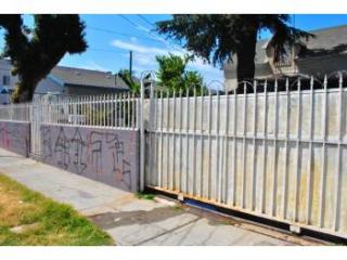 853 43rd St, Los Angeles CA  90011-3042 exterior