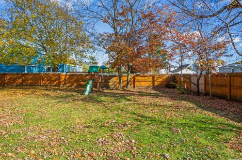 540 18 St, Babylon NY 11704-2201 exterior