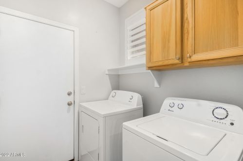 7810 15th Way, Phoenix AZ  85042-6734 exterior