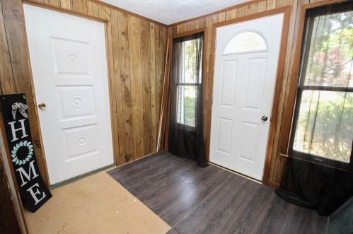 227 2 Ave, Three Rivers MI 49093-1104 exterior