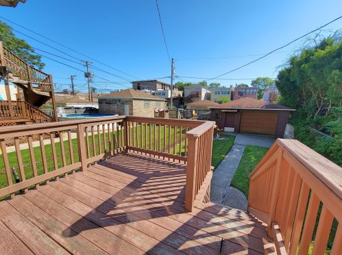 829 34 St, Chicago IL 60608-6703 exterior