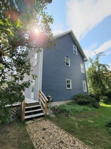 11 Henchman St, Worcester MA 01605-2418 exterior