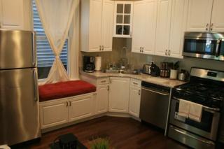 1916 Roscoe St, Chicago IL  60657-1030 exterior