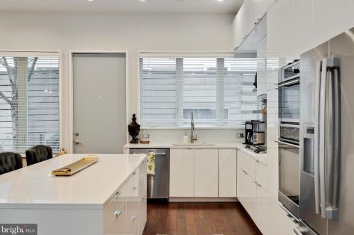 970-74 Leithgow St, Philadelphia PA  19123-1440 exterior