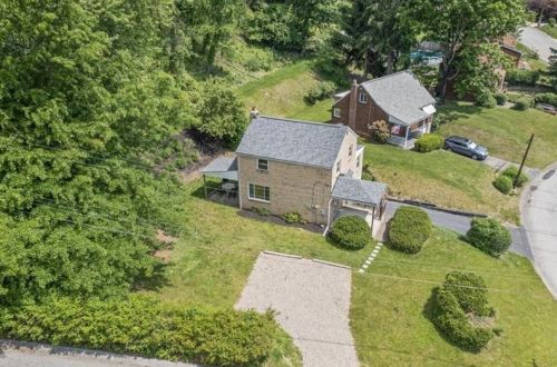 636 Pennwood Dr, Pittsburgh PA 15235-4319 exterior