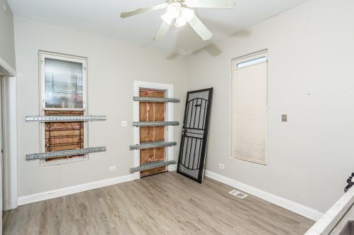 5527 Carpenter St, Chicago IL 60643-4628 exterior