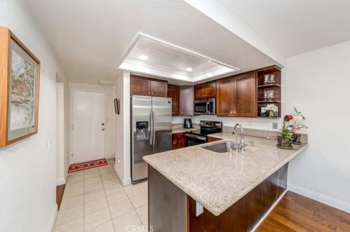 803 Creekside Dr, Fullerton CA 92833-2176 exterior