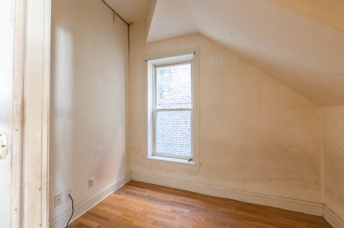 1442 Kedzie Ave, Chicago IL 60629-3532 exterior