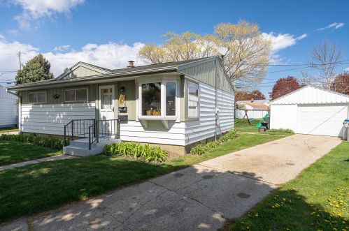 3628 25th St, Milwaukee, WI 53206-1329