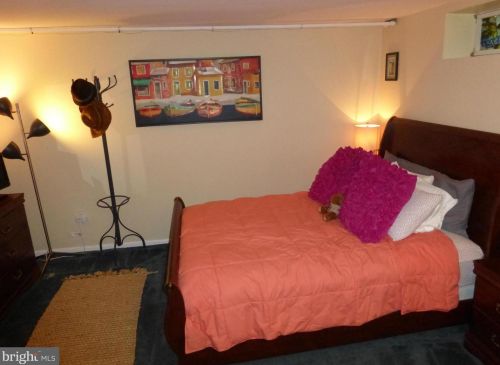 713 Columbus St, Alexandria VA  22314-1850 exterior