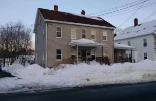 16 Slater St, Webster, MA 01570-2350