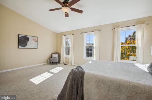 7027 Chesley Search Way, Alexandria VA 22315-4754 exterior