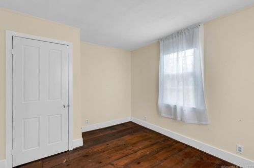 83 Maple St, Ellington CT  06029-3350 exterior