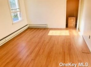 127 Casper St, Valley Stream, NY 11580-3605