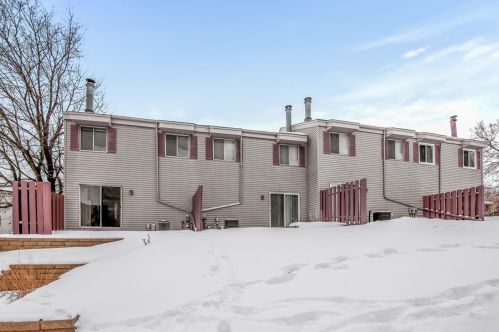 463 Dorland Ct, Saint Paul MN 55119-5503 exterior