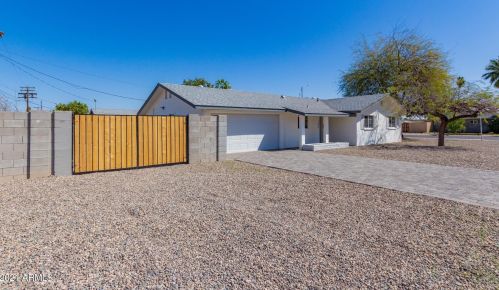 700 Oakland St, Chandler AZ  85225-4794 exterior