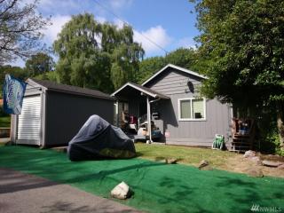 8817 42nd Ave, Seattle WA  98115-3805 exterior