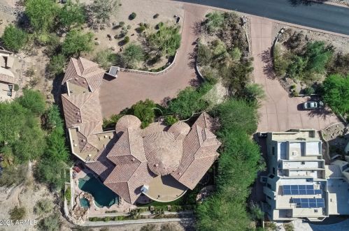 13841 Cyn Dr, Phoenix AZ 85016-2403 exterior