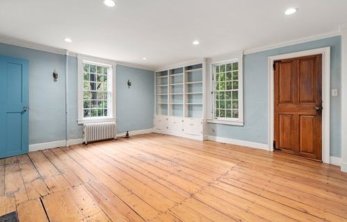 2 Brookshire Rd, Worcester MA 01609-1251 exterior